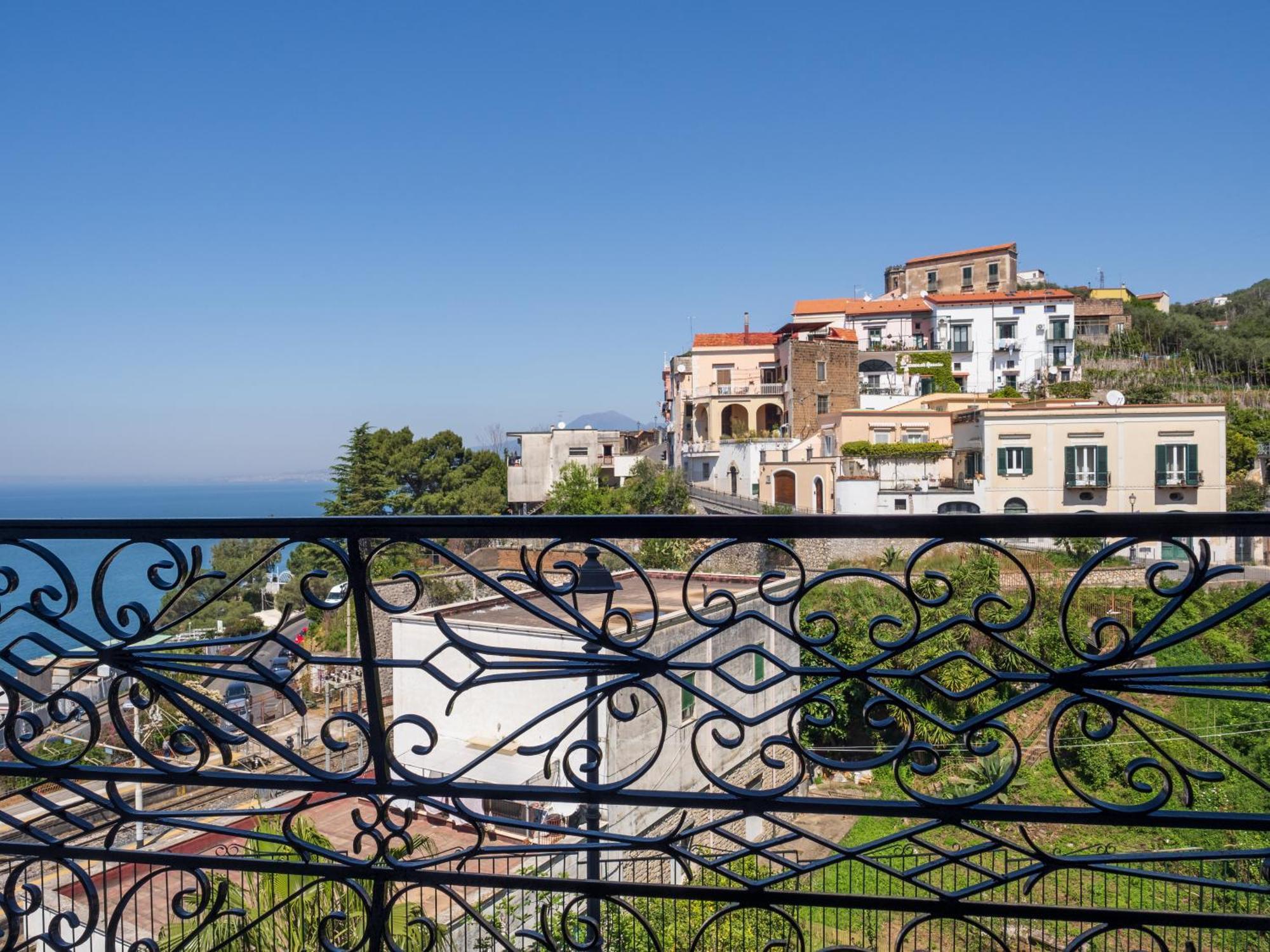 La Casa Del Golfo Apartment Вико Екуензе Екстериор снимка